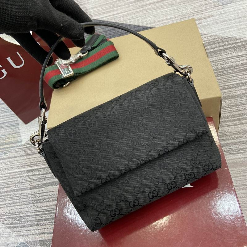 821617 19x15x7cm MP 2色 (16)