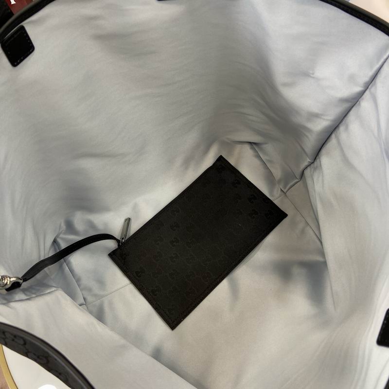 835567 35.5x34x24cm MP (8)