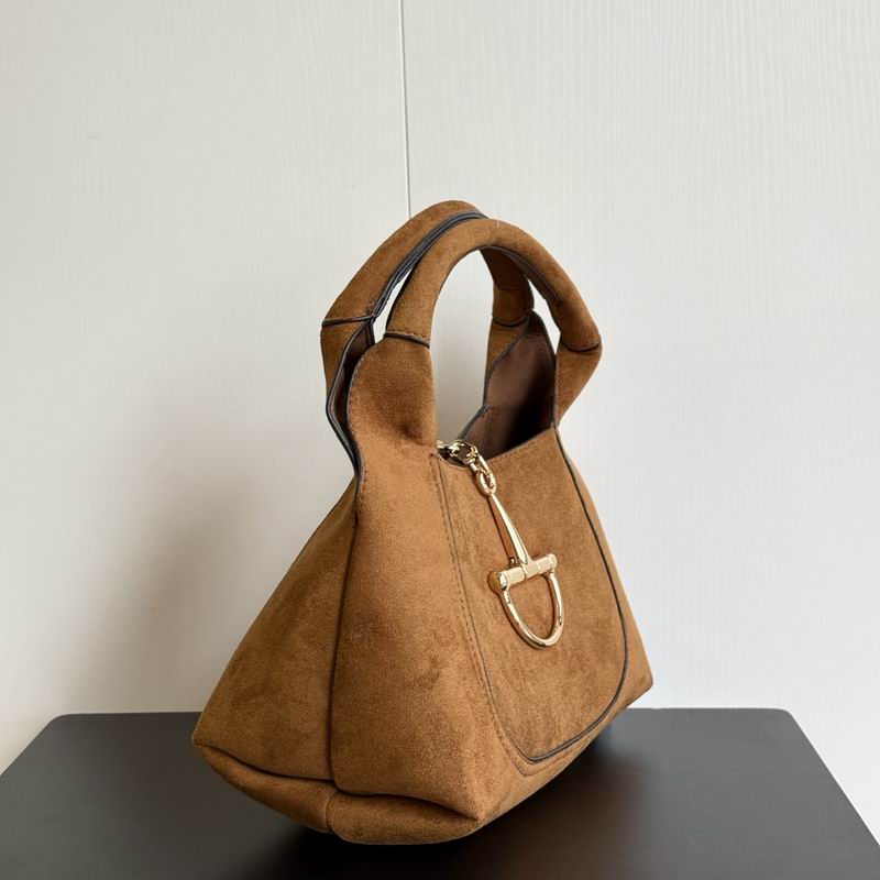 837467 27.5x21x16cm DF (11)