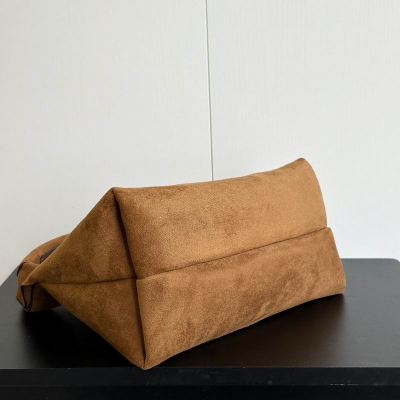 837467 27.5x21x16cm DF (14)