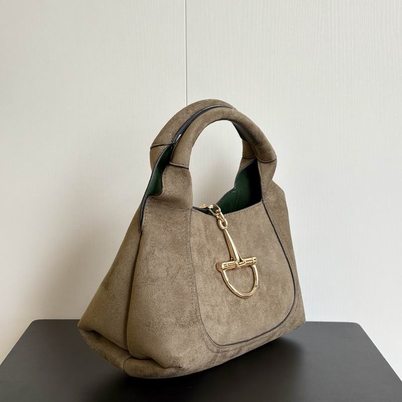 837467 27.5x21x16cm DF (20)