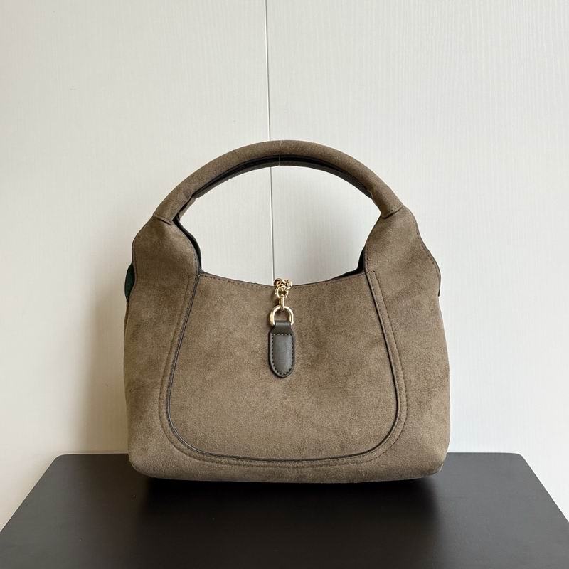 837467 27.5x21x16cm DF (21)