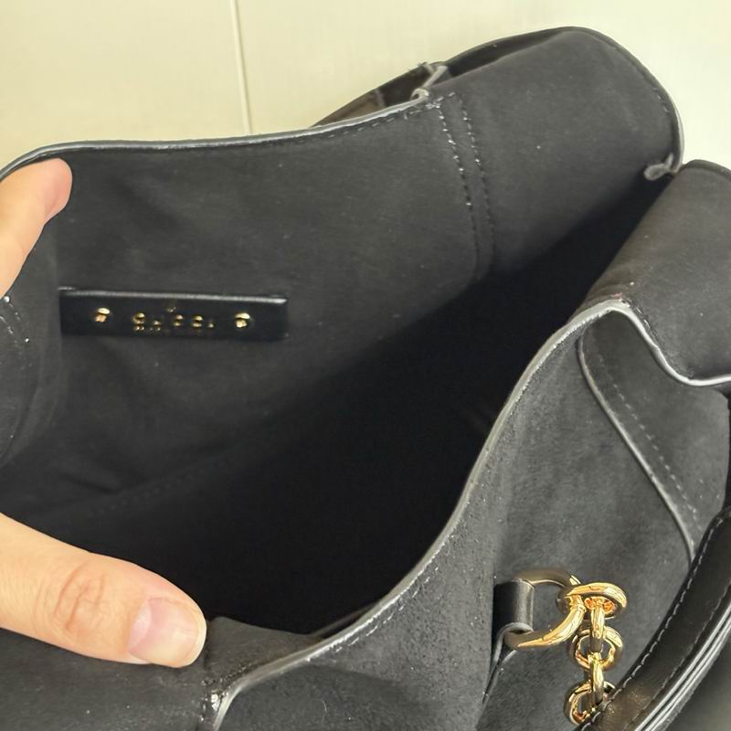 837467 27.5x21x16cm DF (33)