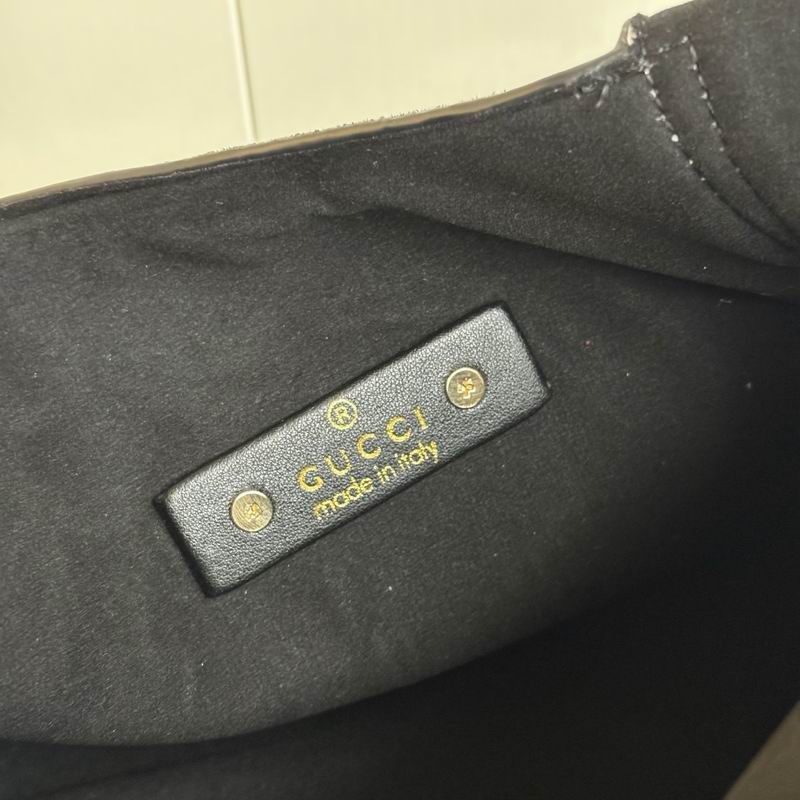 837467 27.5x21x16cm DF (34)