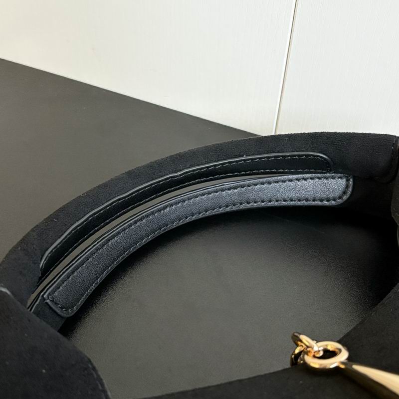 837467 27.5x21x16cm DF (36)