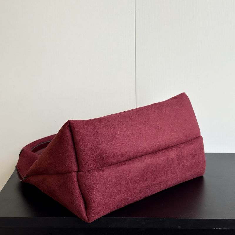 837467 27.5x21x16cm DF (5)