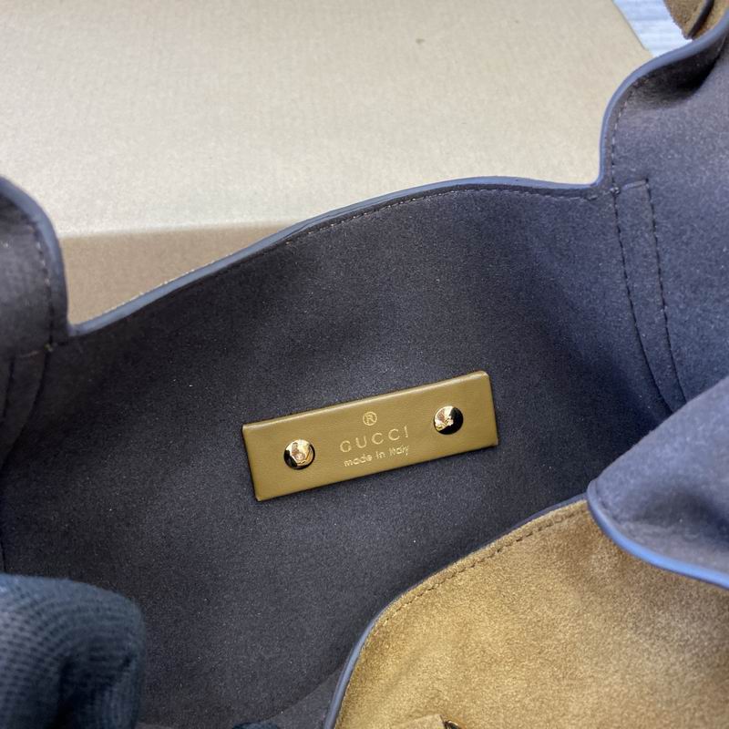 837467 27.5x21x16cm MP (1)