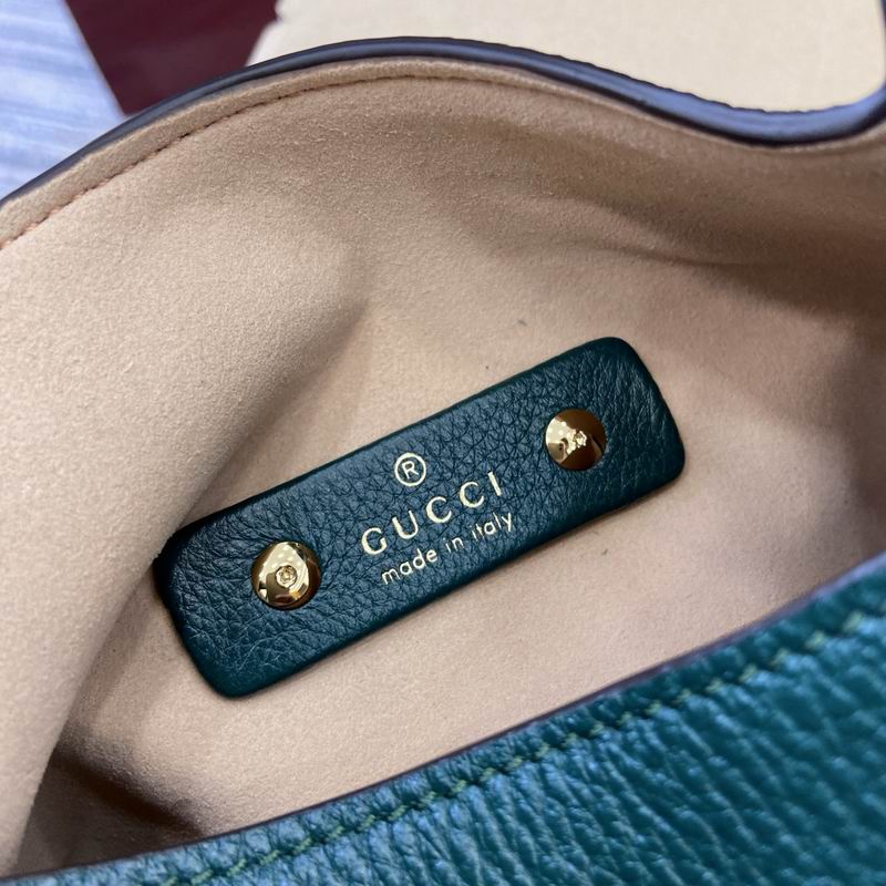 837467 27.5x21x16cm MP (1)