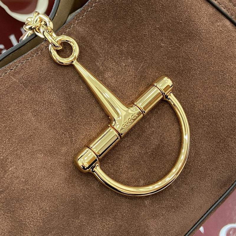 837467 27.5x21x16cm MP (5)