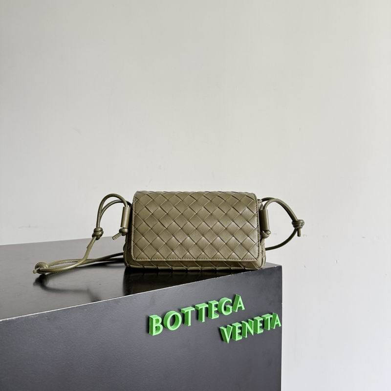 843893 21x11x9cm T (1)