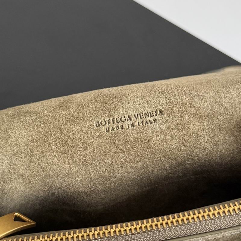 843893 21x11x9cm T (8)