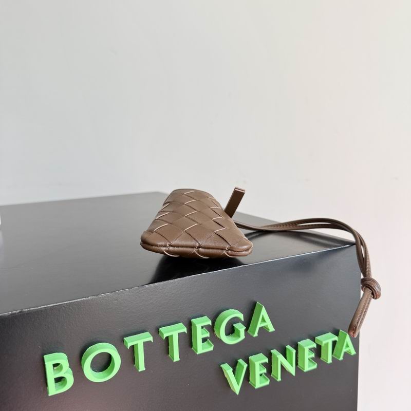 843903 8.5x11x1cm T (5)