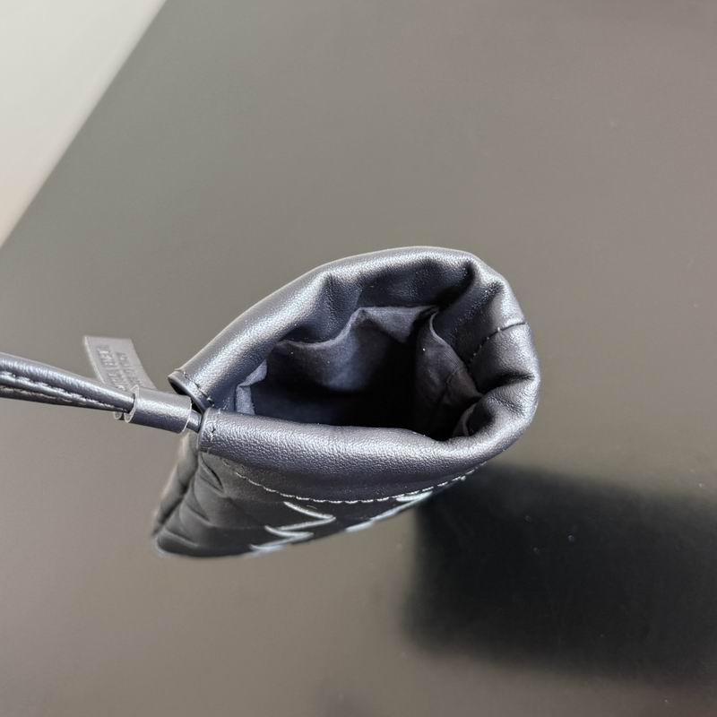 843903 8.5x11x1cm T (9)