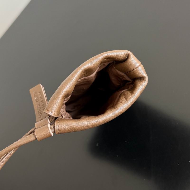 843903 8.5x11x1cm T (9)