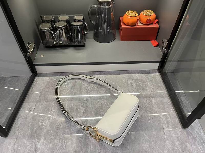 860784 19x9.5x9cm DF (25)