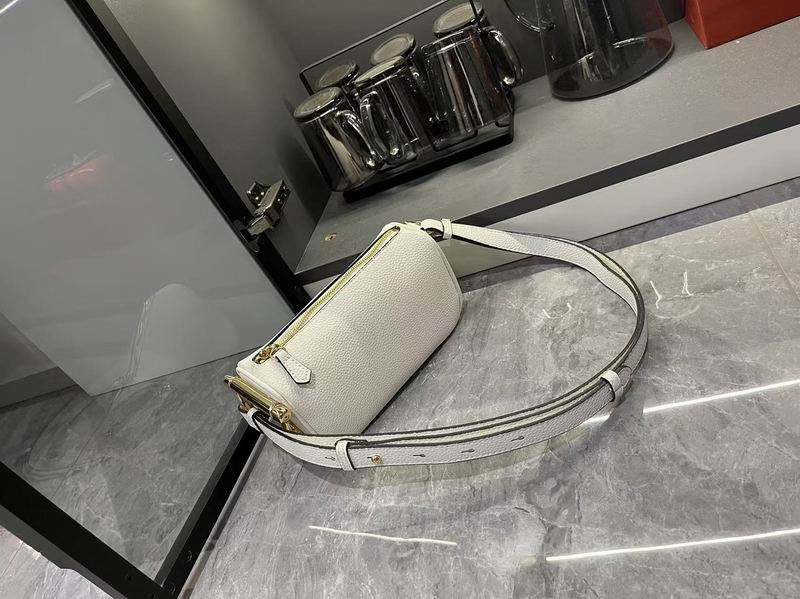 860784 19x9.5x9cm DF (26)