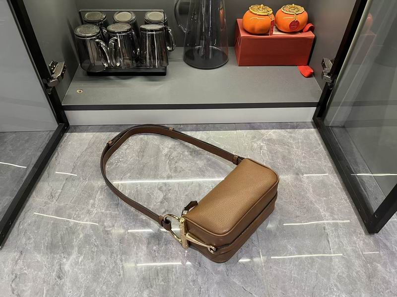 860784 19x9.5x9cm DF (33)