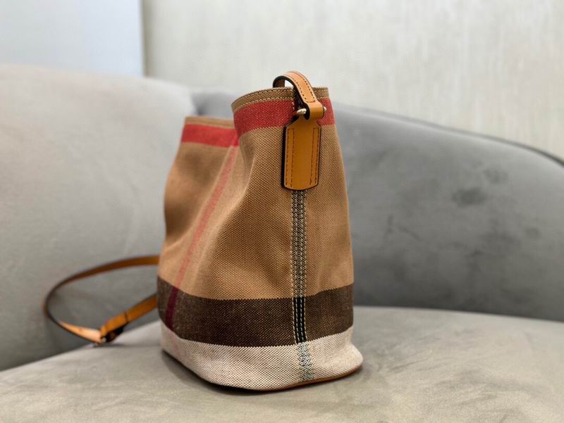 9361 24.5x17cm HQ (3)