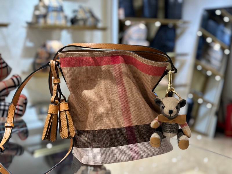 9361 24.5x17cm HQ (8)