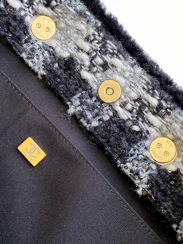 AS5689 27.5x39.5x16cm XZ (1)