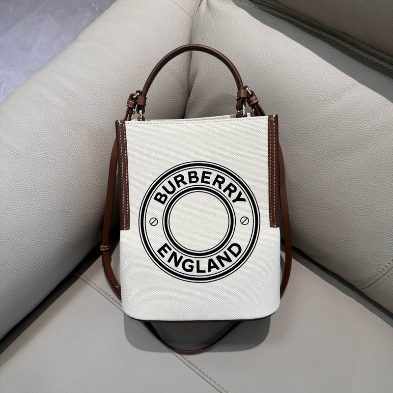 Burberry 21x16.5x25cm HQ (2)