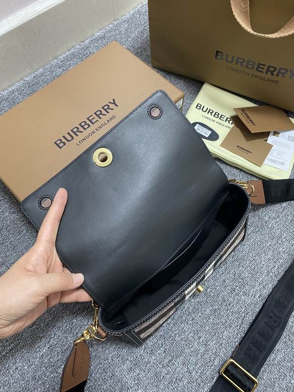 Burberry 24x8x14cm HQ (7)