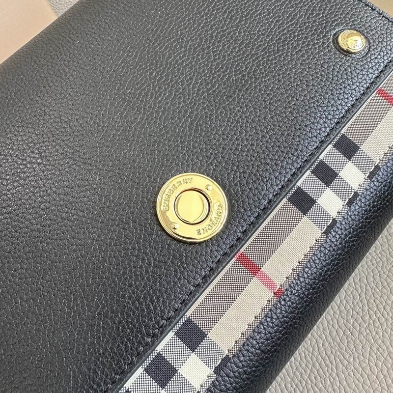 Burberry 25x8.5x18cm HQ (3)