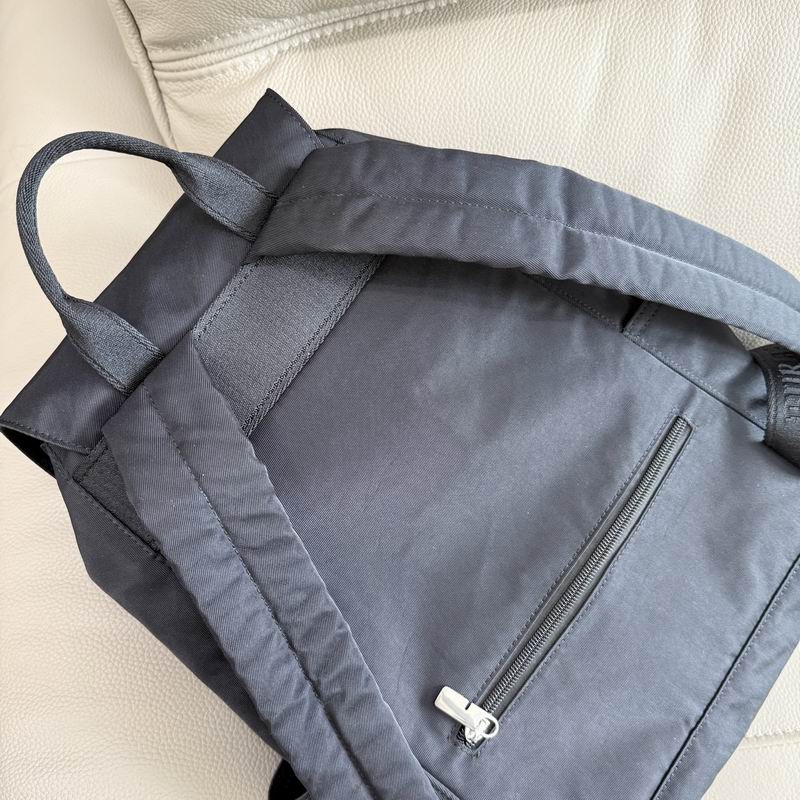 Burberry 27x17x40cm HQ (7)