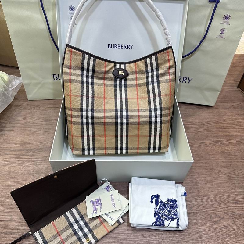 Burberry 35.5x15x38cm HQ (2)