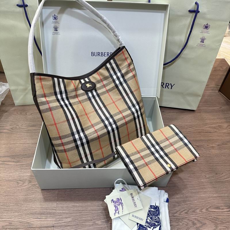 Burberry 35.5x15x38cm HQ (4)