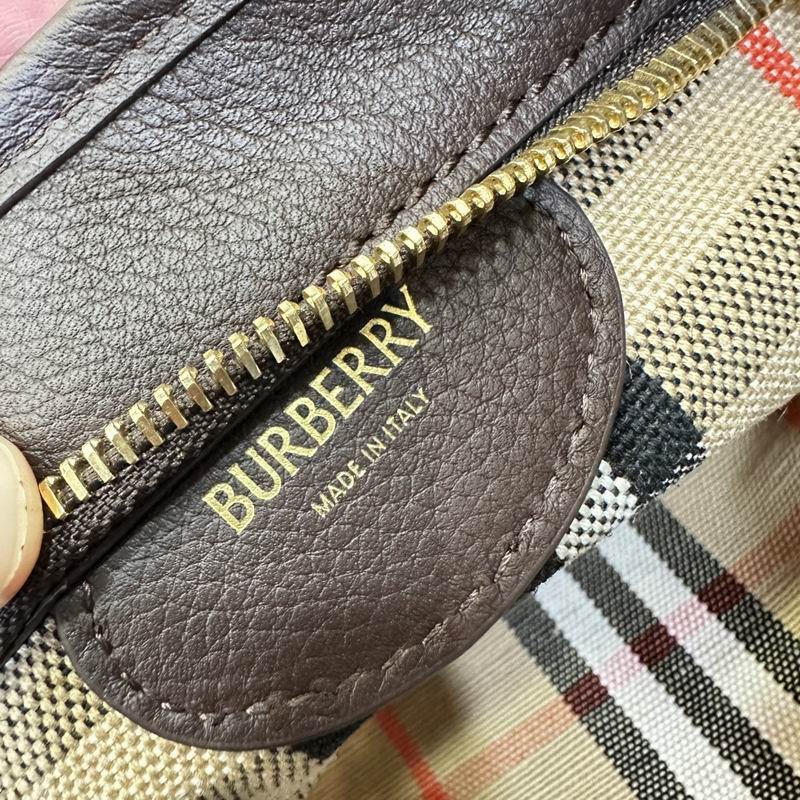 Burberry 35.5x15x38cm HQ (8)