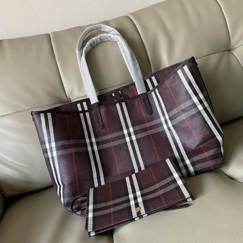 Burberry 38x16.5x28cm HQ (2)