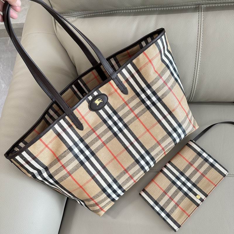 Burberry 38x16.5x28cm HQ (3)