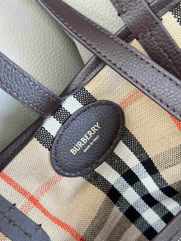Burberry 38x16.5x28cm HQ (5)