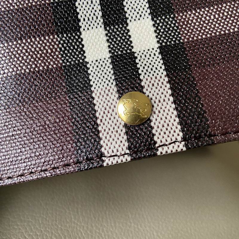 Burberry 38x16.5x28cm HQ (8)