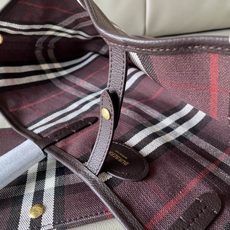 Burberry 38x16.5x28cm HQ (9)