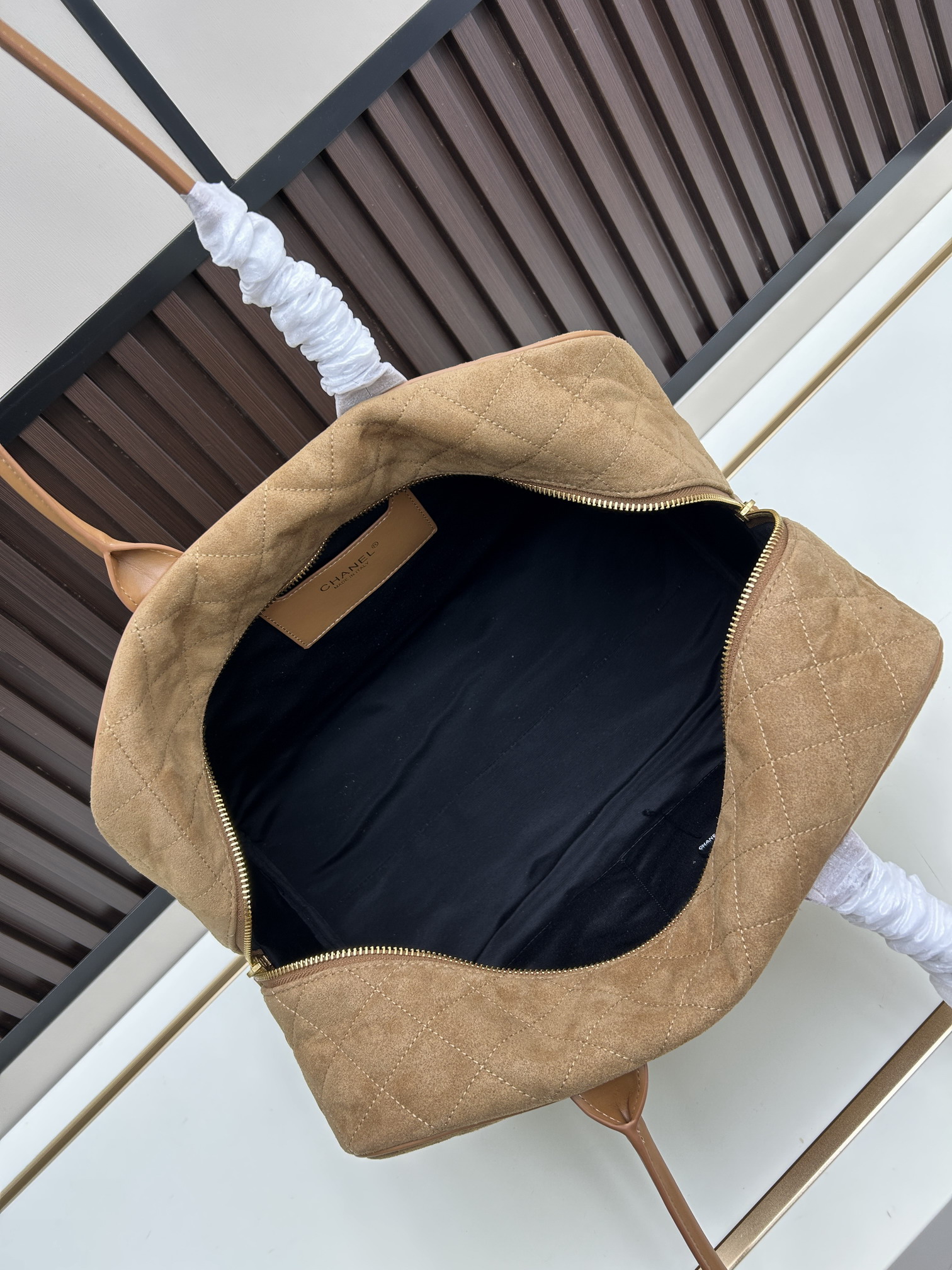 Chanel C012 41x31x23cm jj1_7