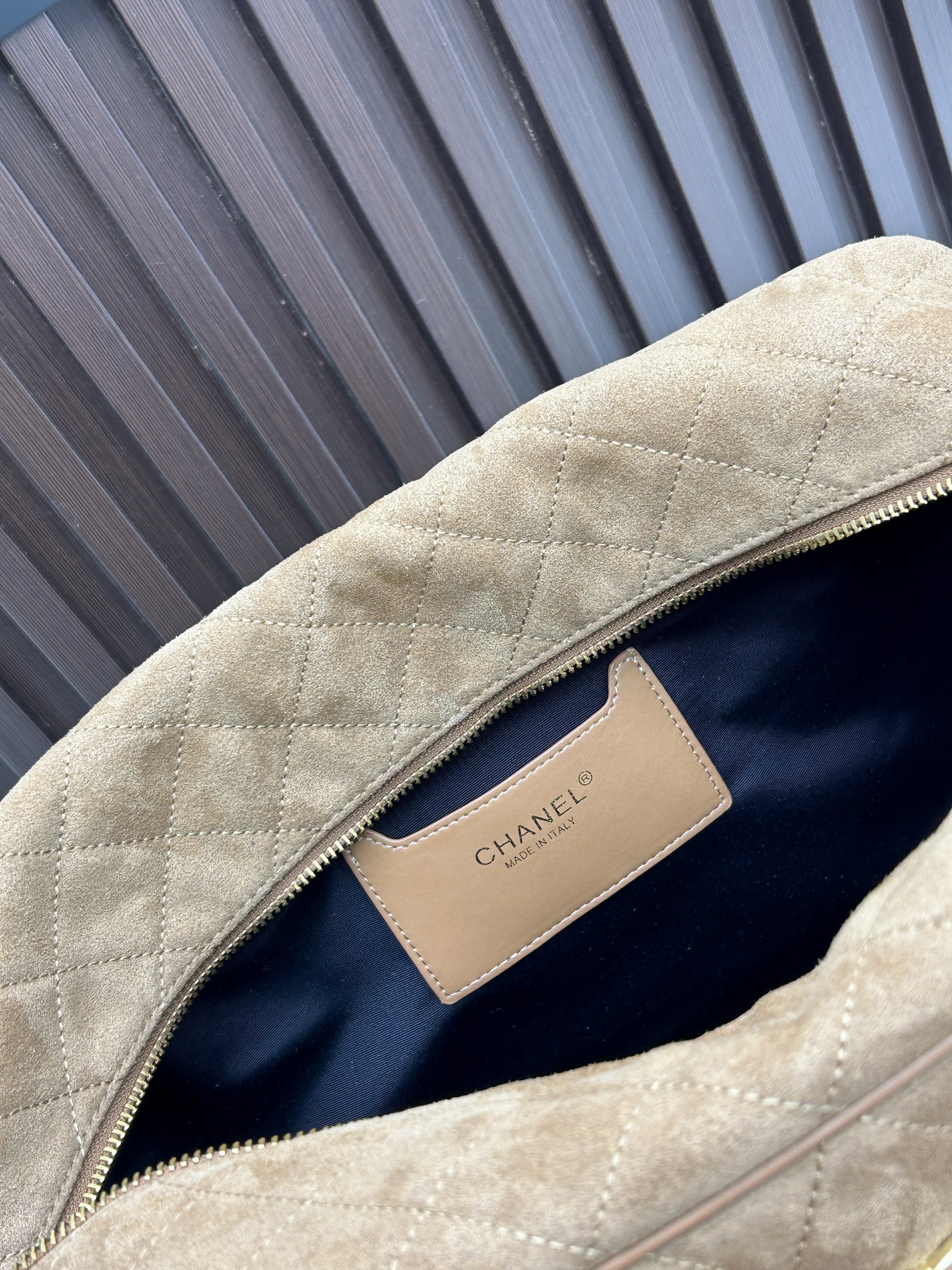 Chanel C012 41x31x23cm jj1_8