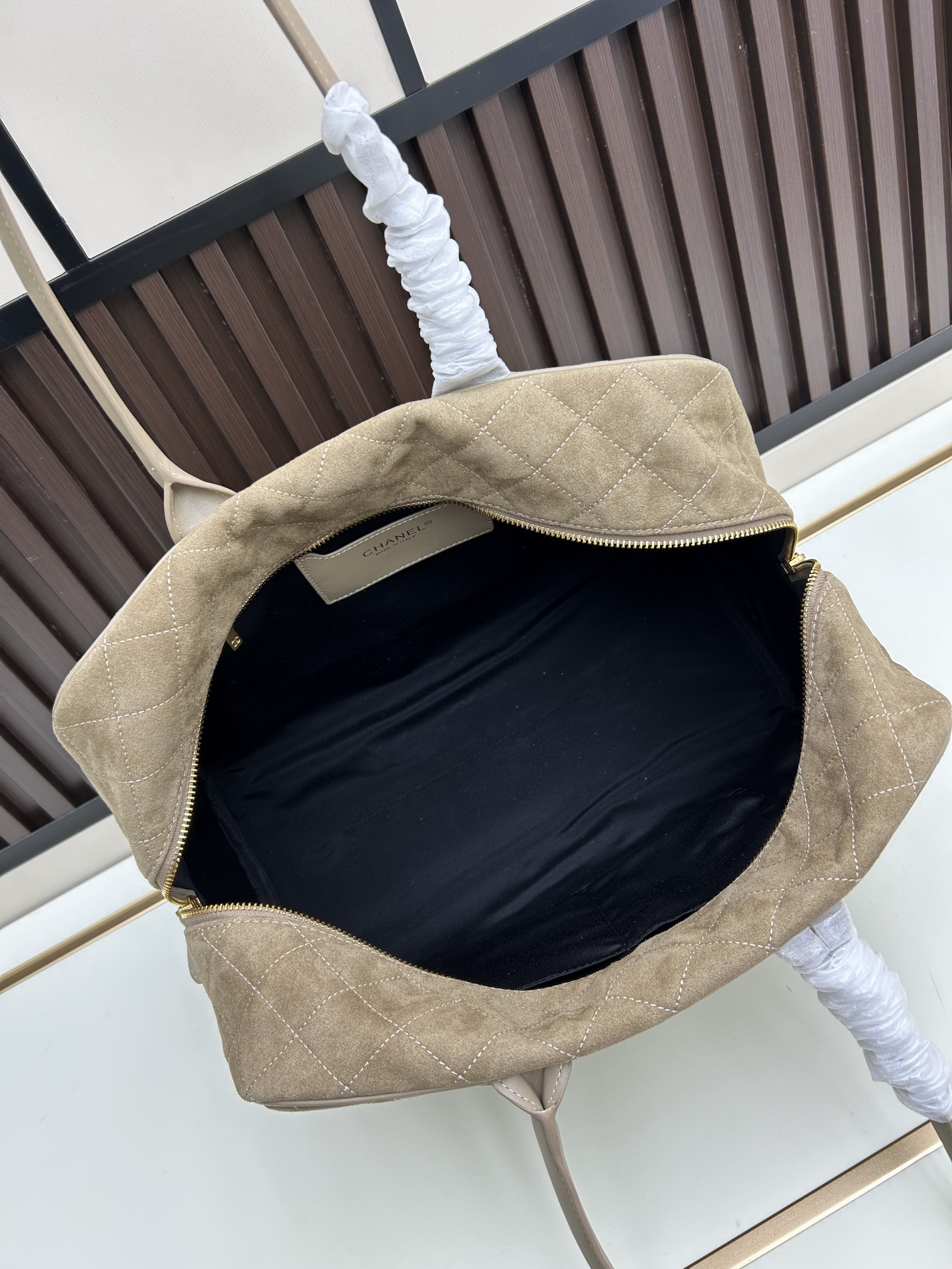 Chanel C012 41x31x23cm jj2_7