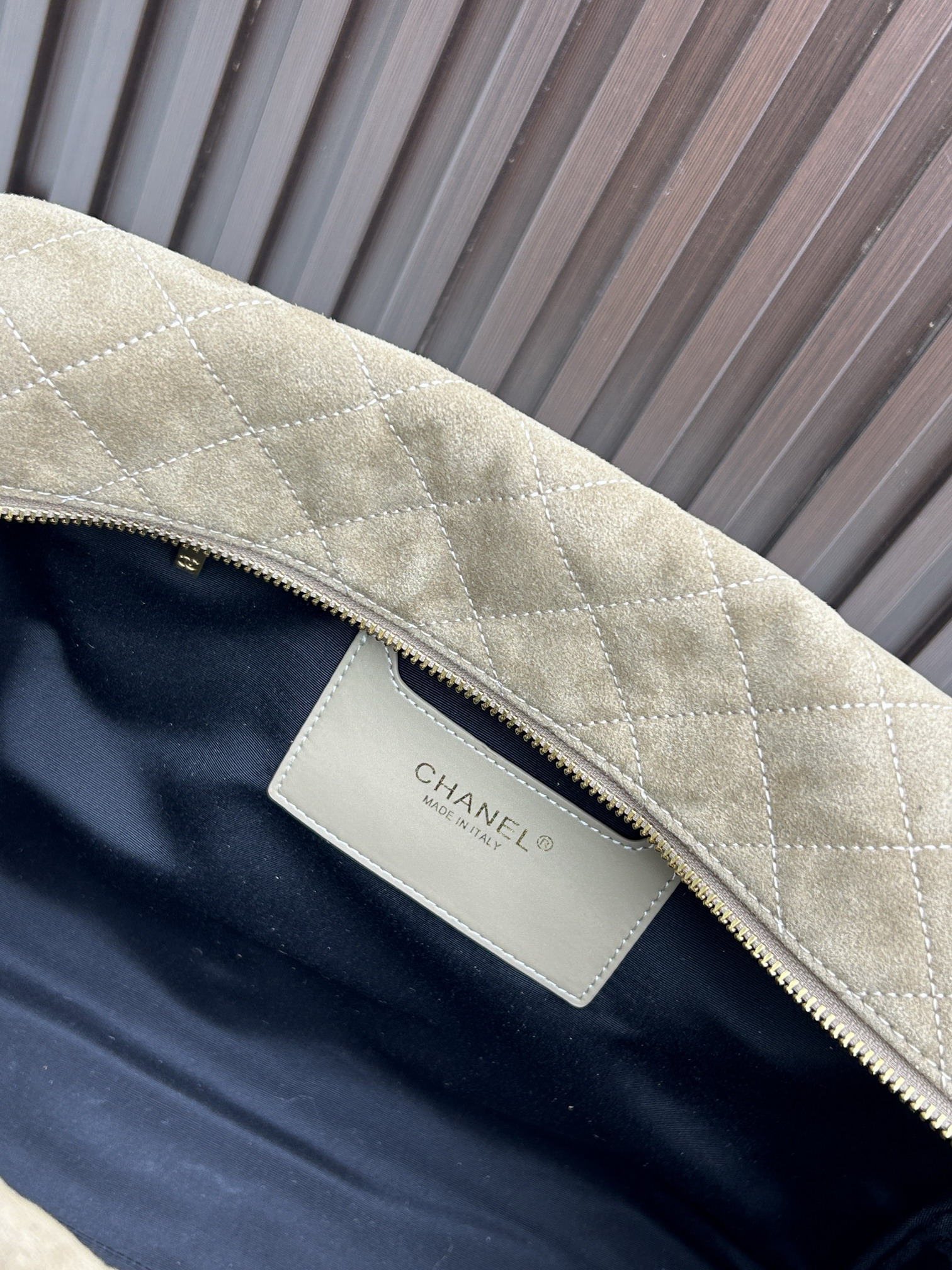 Chanel C012 41x31x23cm jj2_8