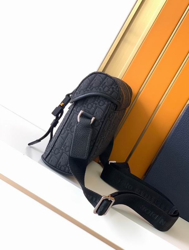 D333 24x19x7cm WP (2)