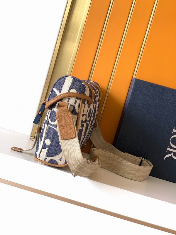 D333 24x19x7cm WP (2)