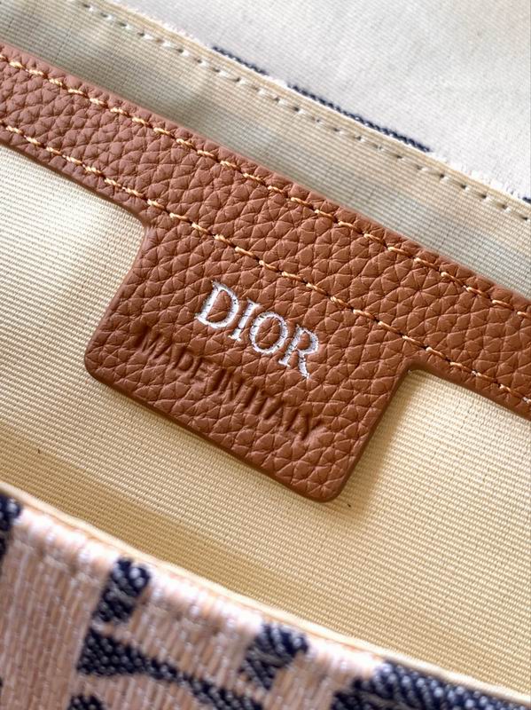 D333 24x19x7cm WP (9)