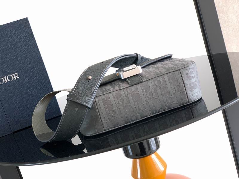 H53E44 23x17.5x6cm WP (4)