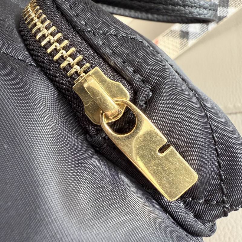 Horseshoe 17x20x14cm HQ (4)