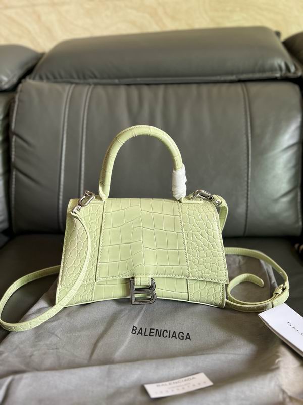 Hourglass M14x10x23cm S13x8x19cm YT (1)