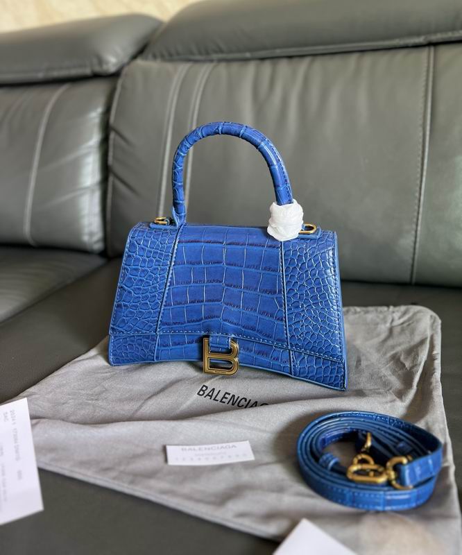 Hourglass M14x10x23cm S13x8x19cm YT (1)