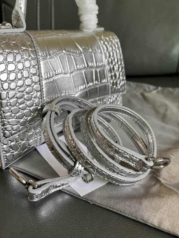 Hourglass M14x10x23cm S13x8x19cm YT (23)