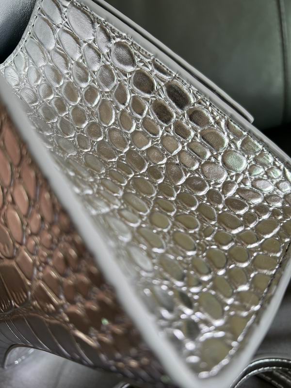 Hourglass M14x10x23cm S13x8x19cm YT (25)