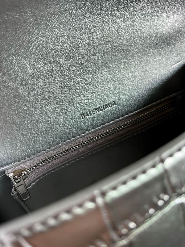 Hourglass M14x10x23cm S13x8x19cm YT (27)